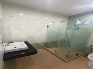 Villa zum Kauf mit 8 Zimmer in Bang Lamung, Chonburi