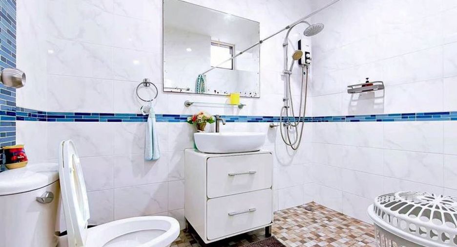 For sale 3 bedrooms villa in Jomtien, Pattaya