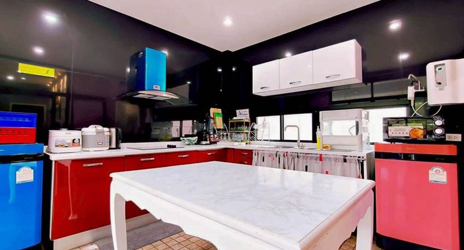 For sale 3 bedrooms villa in Jomtien, Pattaya