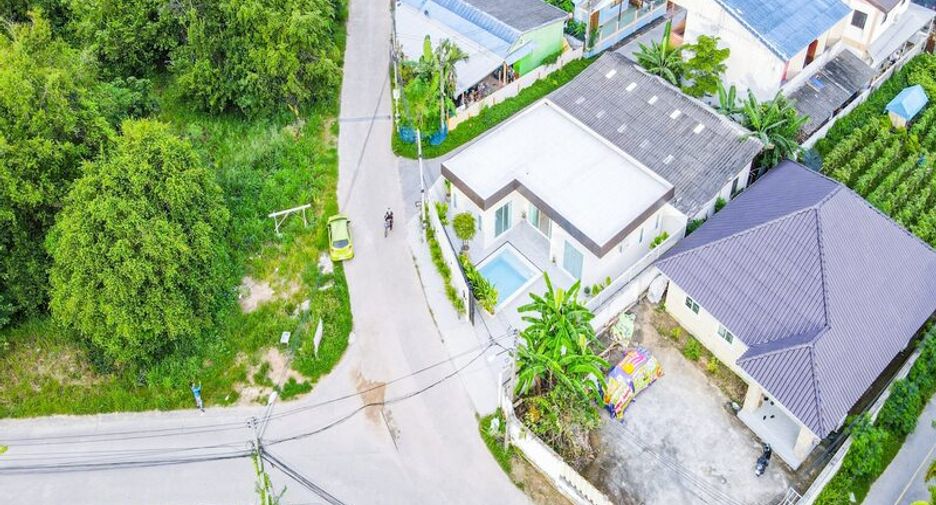 For sale 3 bedrooms villa in East Pattaya, Pattaya