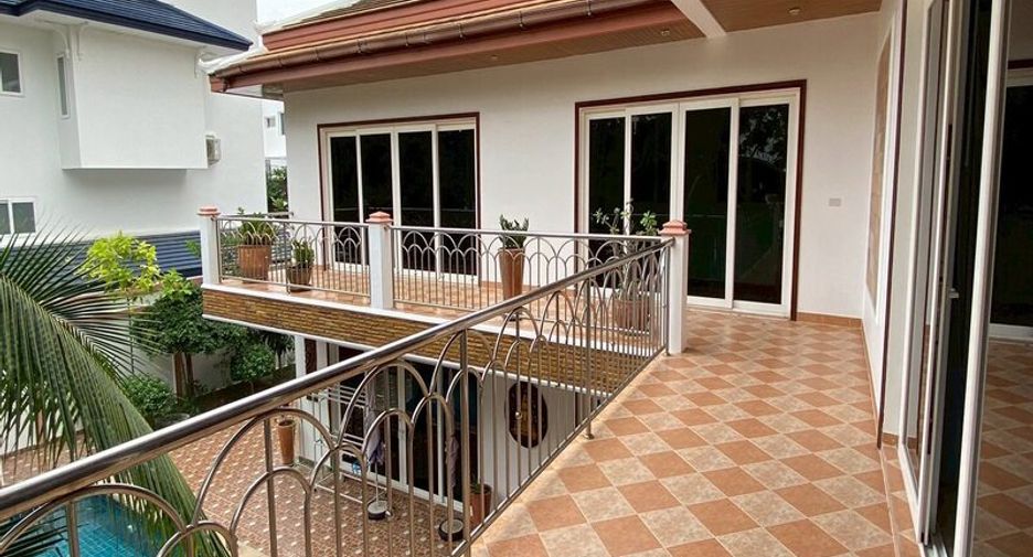 For rent 4 bedrooms villa in Jomtien, Pattaya