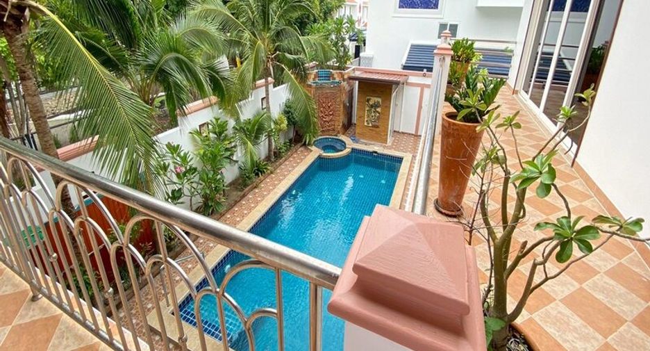 For rent 4 bedrooms villa in Jomtien, Pattaya