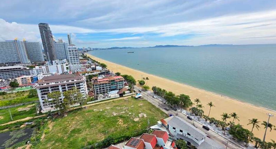 For sale 2 bedrooms condo in Jomtien, Pattaya