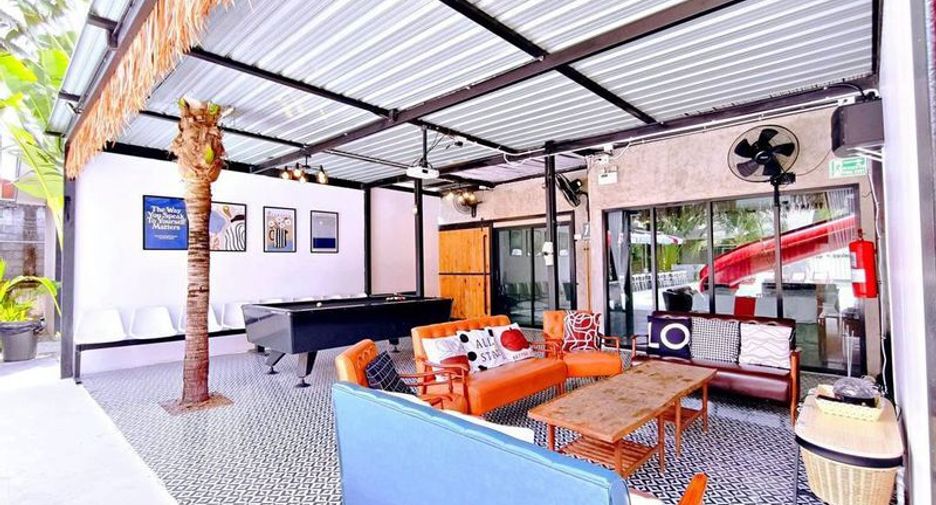 For rent 8 bedrooms villa in East Pattaya, Pattaya