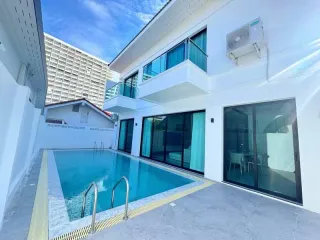 出售 5 卧室 别墅 在 Bang Lamung, Chon Buri