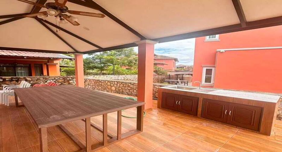 For sale 3 bedrooms house in Bang Lamung, Chonburi