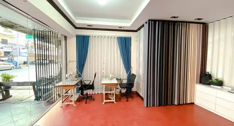 À vendre 3 chambres local commercial à East Pattaya, Pattaya