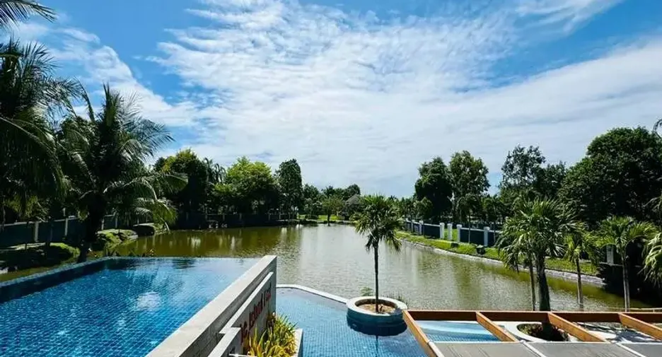For sale 3 bedrooms house in East Pattaya, Pattaya