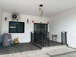 For sale 2 ベッドルーム house in Bang Lamung, Chonburi