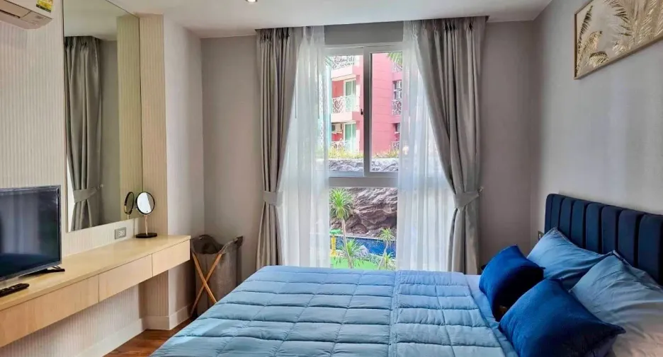 For sale 2 bedrooms condo in South Pattaya, Pattaya