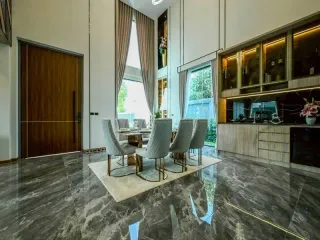 Продажа 4 спальни вилла в Банг Ламунг, Чонбури