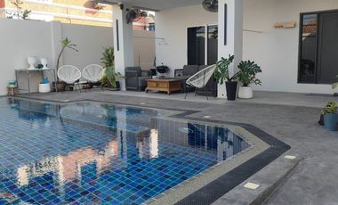 À vendre et à louer 5 chambres villa à Bang Lamung, Chonburi