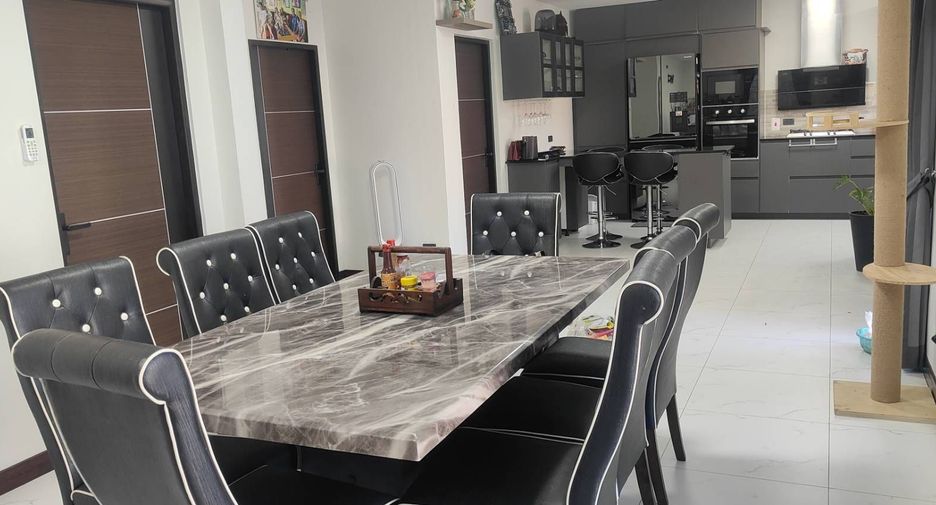 For sale and for rent 5 bedrooms villa in South Pattaya, Pattaya