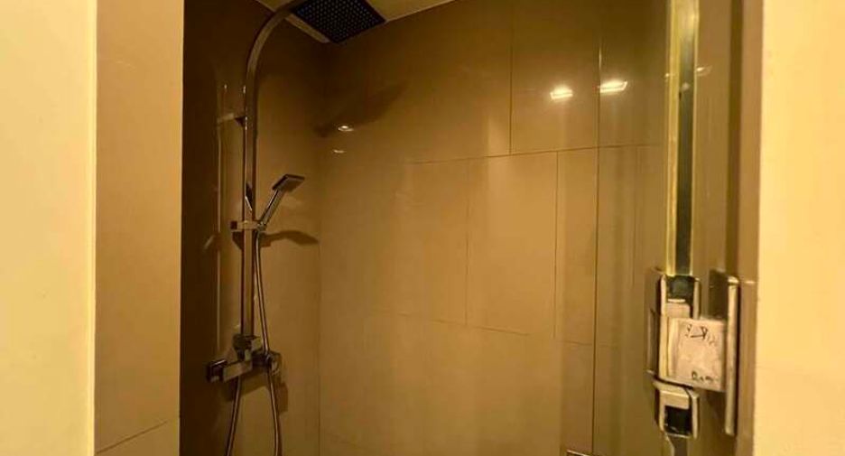 À vendre studio condo à Pratumnak, Pattaya