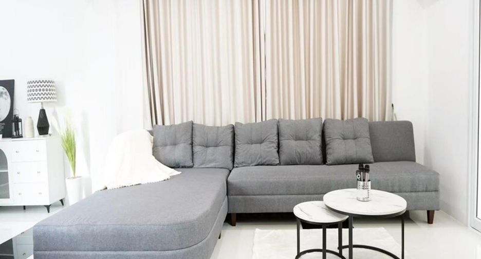 À vendre 4 chambres villa à Huay Yai, Pattaya