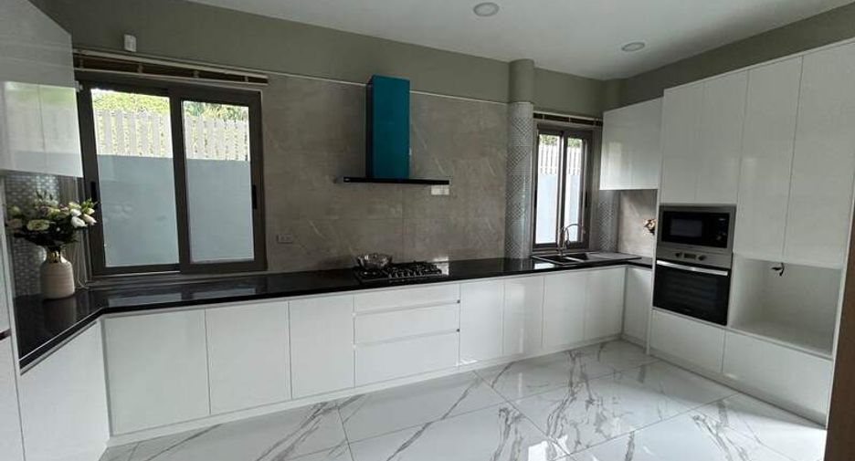 Villa zum Kauf mit 5 Zimmer in East Pattaya, Pattaya