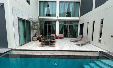 For sale 5 bedrooms villa in East Pattaya, Pattaya