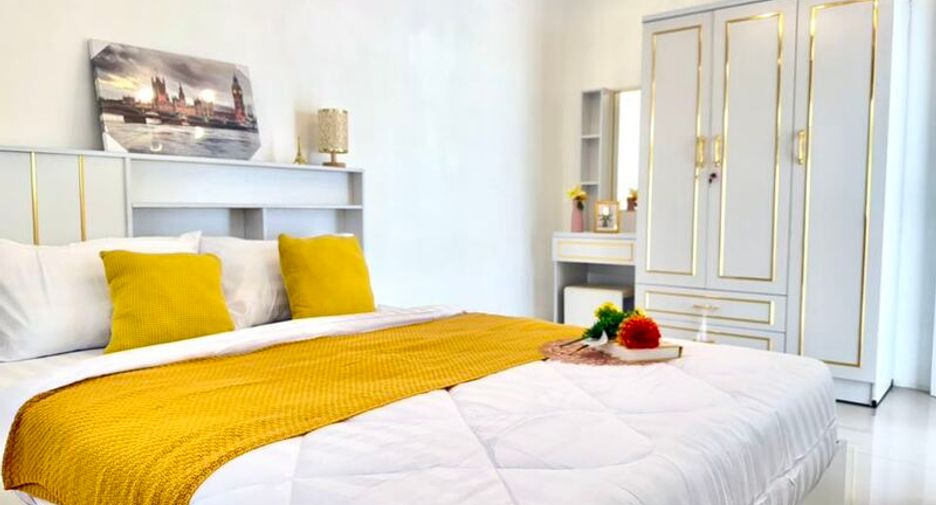 For sale 3 bedrooms townhouse in East Pattaya, Pattaya