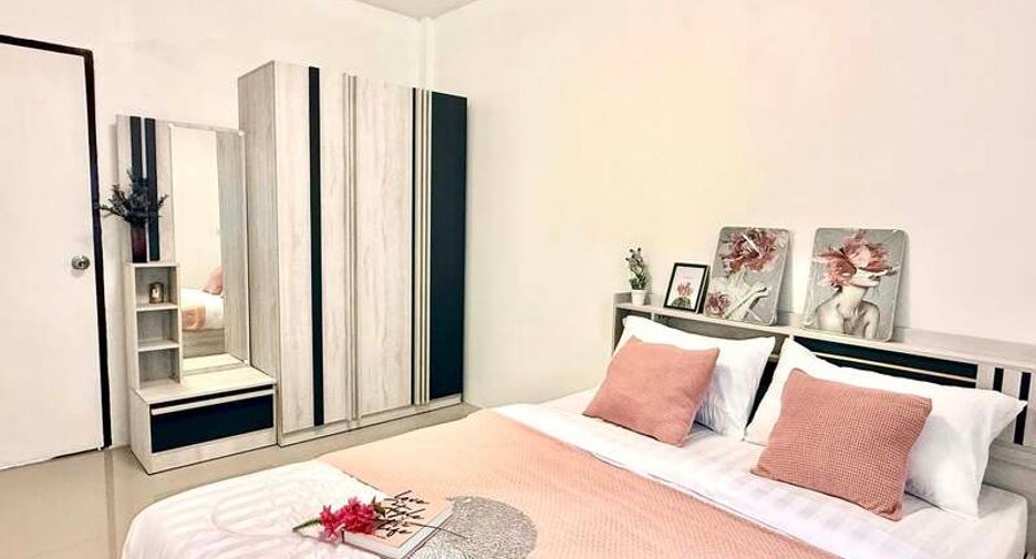 For sale 3 bedrooms townhouse in East Pattaya, Pattaya