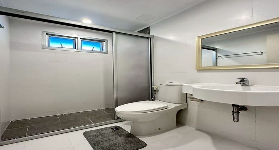For sale 1 bed condo 