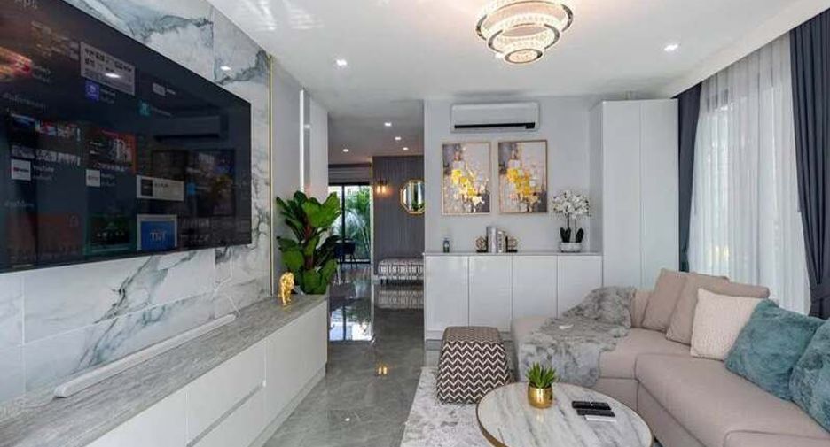 For sale 5 bedrooms villa in Jomtien, Pattaya