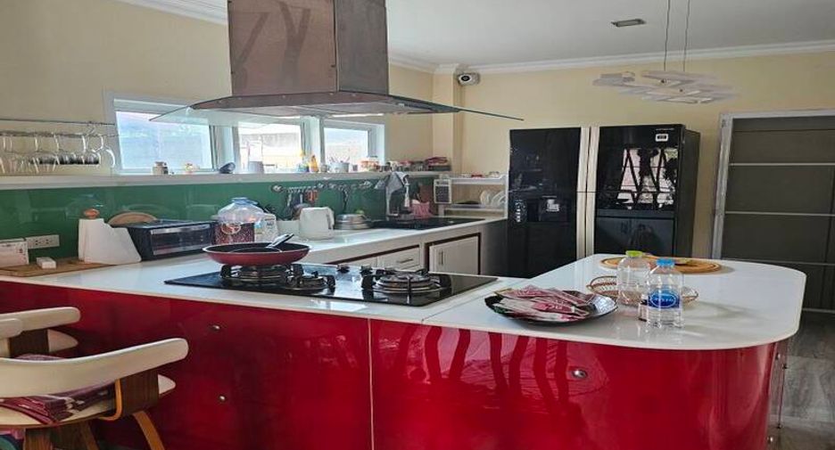 For sale 3 bedrooms house in East Pattaya, Pattaya