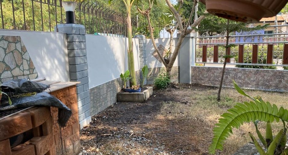 For sale 3 bedrooms house in East Pattaya, Pattaya