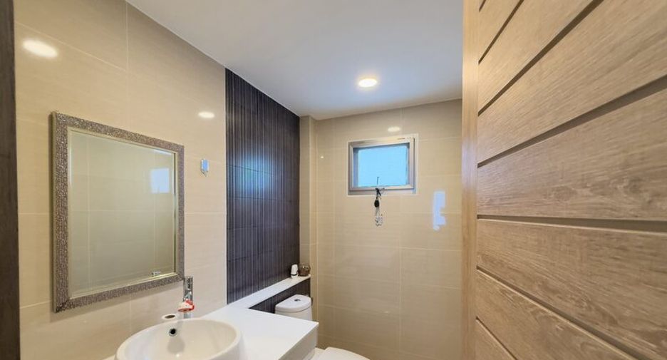 For sale 3 bedrooms house in East Pattaya, Pattaya