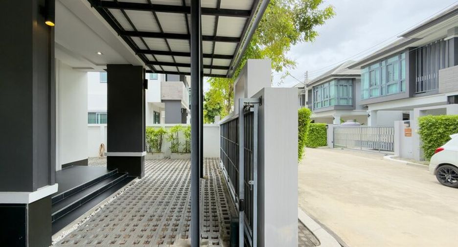 For sale 3 bedrooms house in East Pattaya, Pattaya