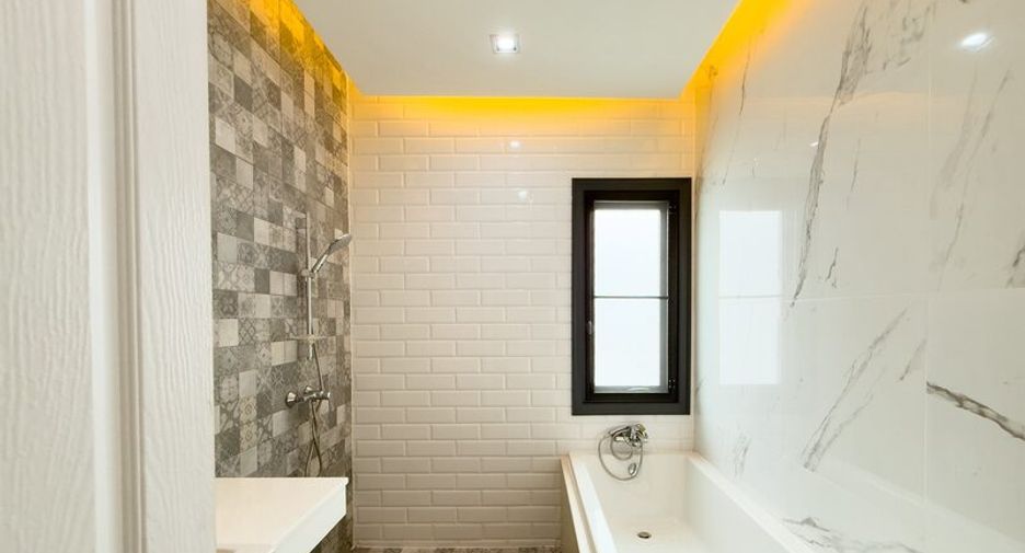 For sale 3 bedrooms house in East Pattaya, Pattaya