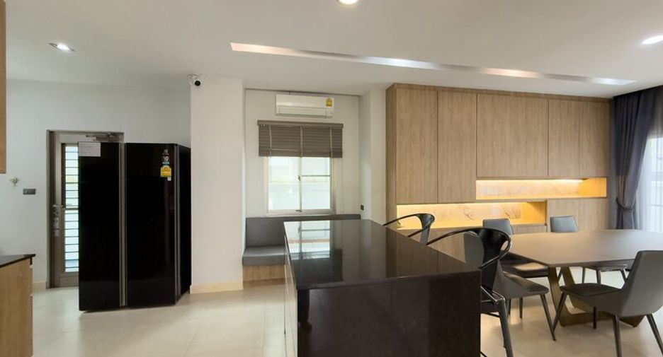 For sale 3 bedrooms house in East Pattaya, Pattaya