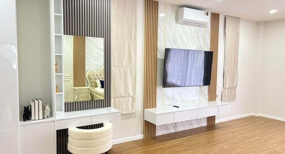 Villa zum Kauf mit 4 Zimmer in Jomtien, Pattaya