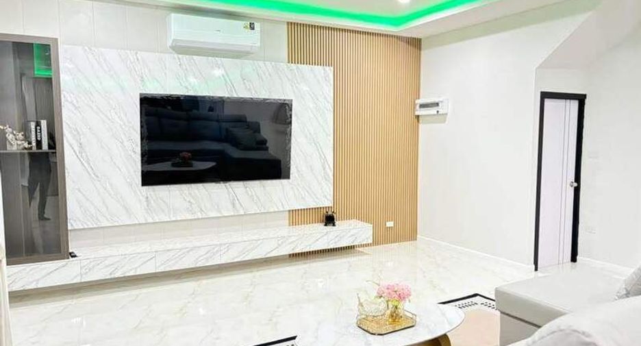 Villa zum Kauf mit 4 Zimmer in Jomtien, Pattaya