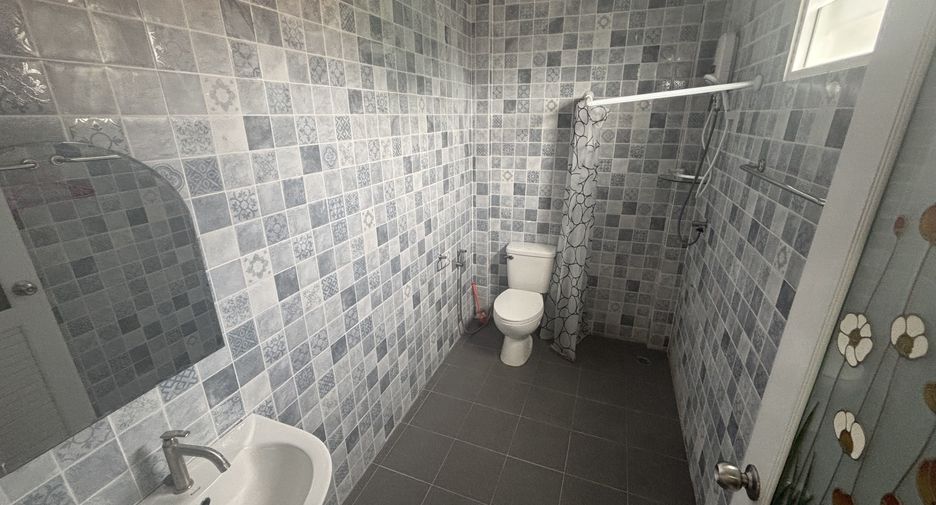 For rent 3 bedrooms house in Bang Lamung, Chonburi