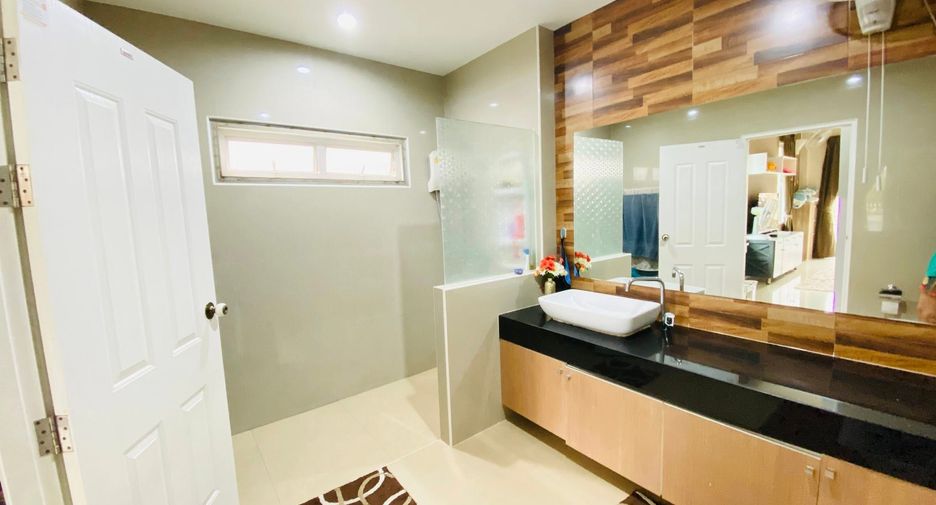 Villa zum Kauf mit 3 Zimmer in Huay Yai, Pattaya