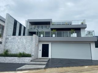 Villa zum Kauf mit 6 Zimmer in Bang Lamung, Chonburi