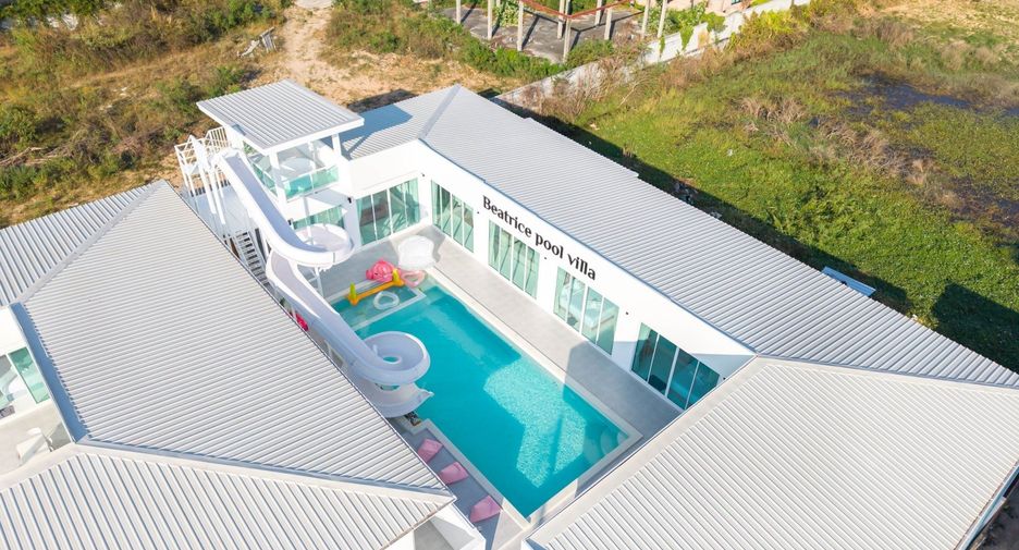 For sale 6 bedrooms house in Huay Yai, Pattaya