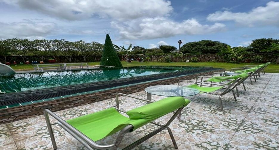 For sale 6 bedrooms villa in Sattahip, Chonburi