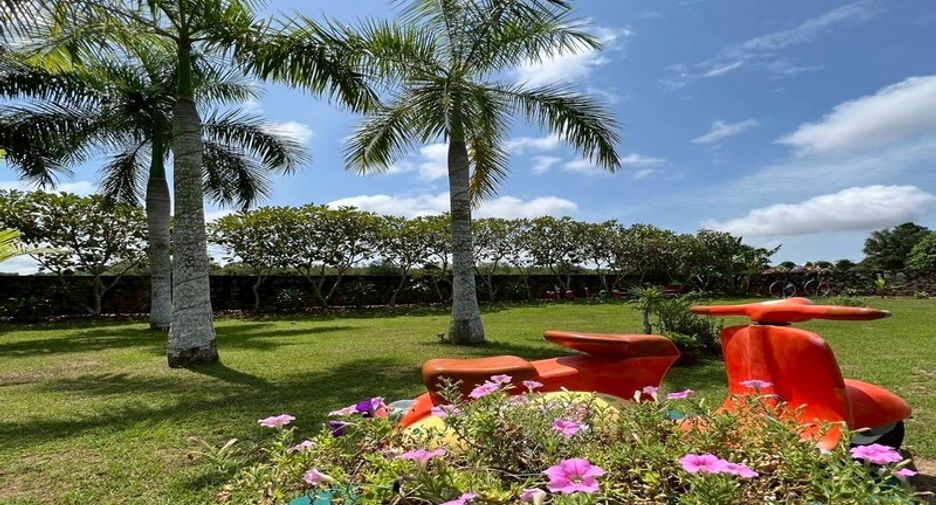 For sale 6 bedrooms villa in Sattahip, Chonburi