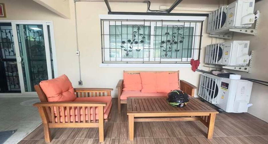 For sale 2 bedrooms villa in East Pattaya, Pattaya