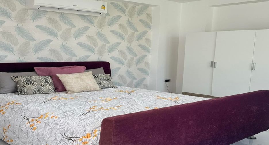 For sale 4 bedrooms house in Jomtien, Pattaya