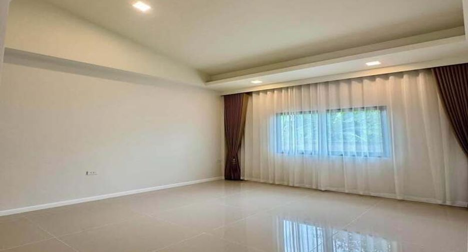 À vendre 4 chambres villa à Huay Yai, Pattaya