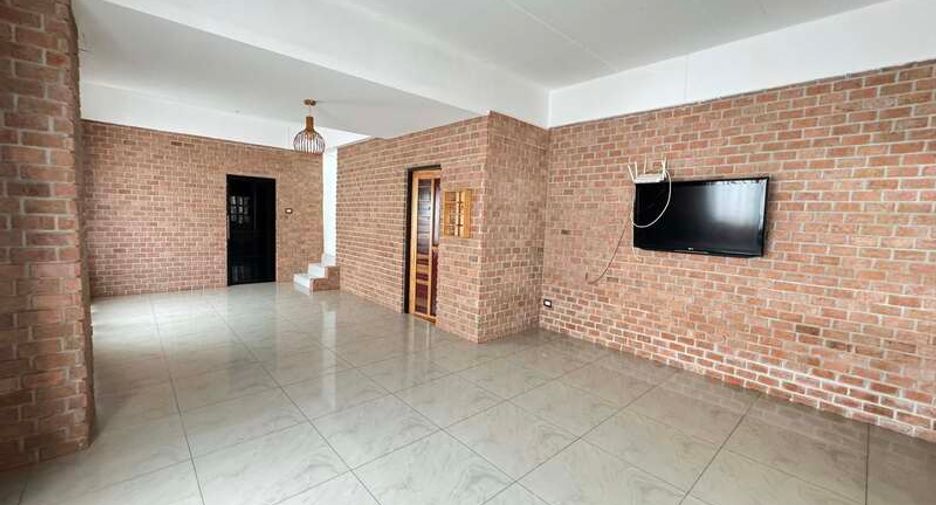For sale 2 bedrooms villa in East Pattaya, Pattaya