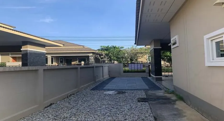 For sale 3 bedrooms villa in Sattahip, Pattaya