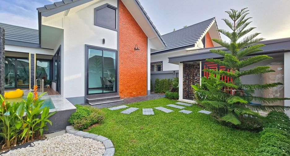 For sale 3 bedrooms villa in East Pattaya, Pattaya