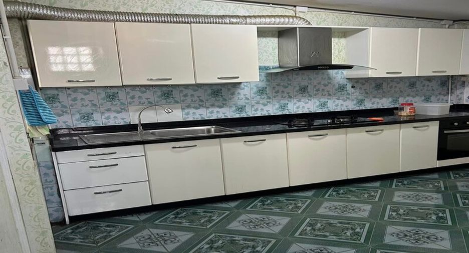 Villa zum Kauf mit 4 Zimmer in Sattahip, Pattaya