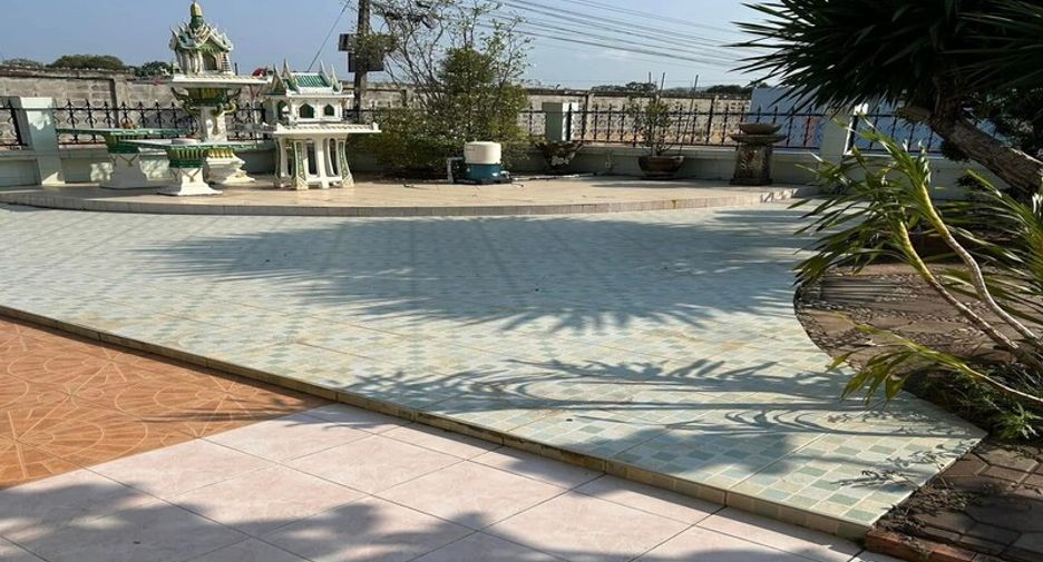 Villa zum Kauf mit 4 Zimmer in Sattahip, Pattaya