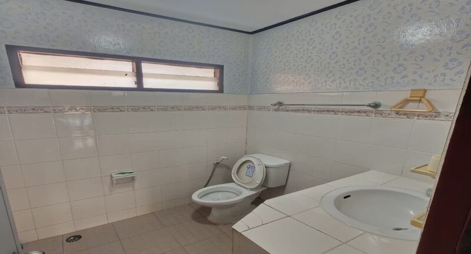 Villa zum Kauf mit 4 Zimmer in Sattahip, Pattaya