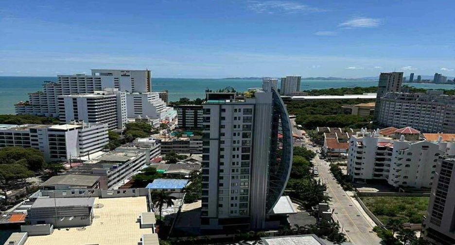 For sale 3 bedrooms condo in Bang Lamung, Chonburi
