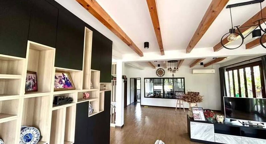 À vendre 4 chambres villa à Bang Lamung, Chonburi